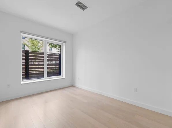 350 Clarkson Avenue image 4 of 25