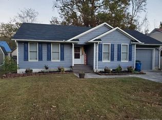 508 Stoneway Ct, Fayetteville, NC 28301