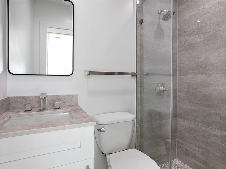 2786 SW 33rd Ave — Photo 22