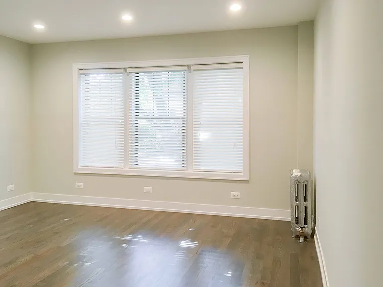 4949 N Oakley Ave #1 — Photo 7