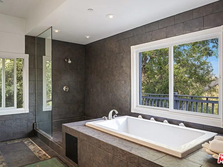 7770 Firenze Ave — Photo 15