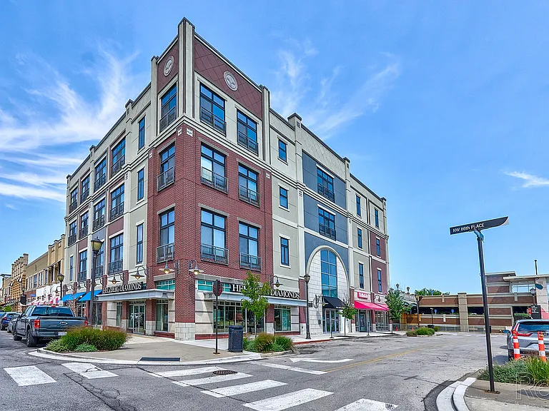 Zona Rosa Apartments — Photo 46