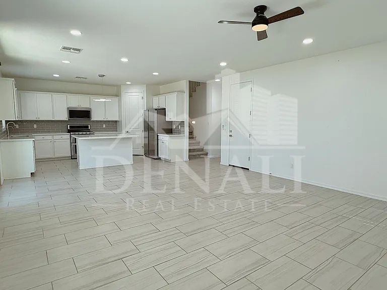 11326 E Unger Ave — Photo 5