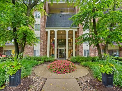 4900 Forest Ave APT 103, Downers Grove, IL, 60515