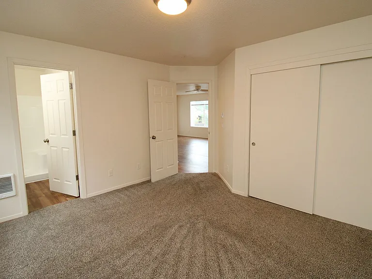 McKenzie Court — Photo 17