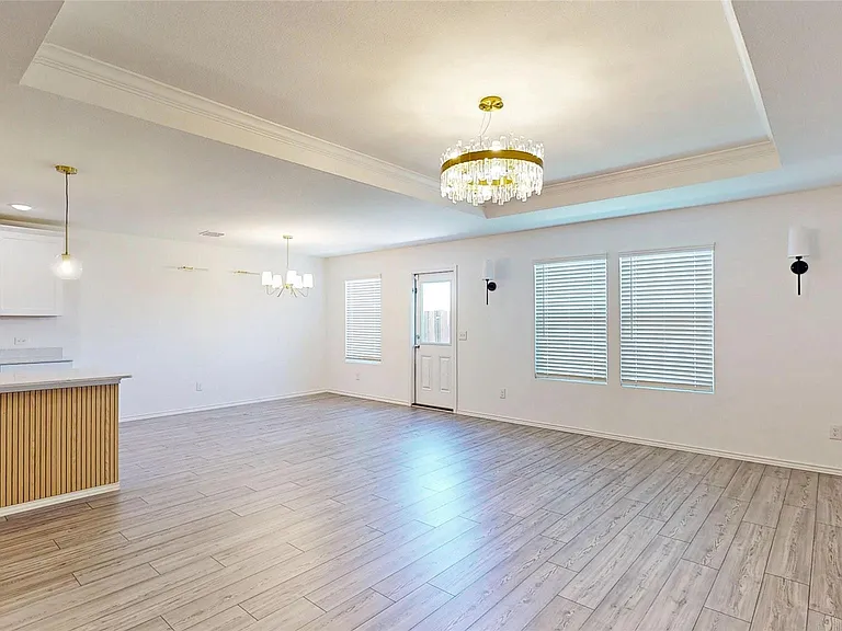 4536 Benham Dr — Photo 9