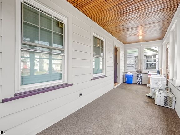 5th image of 466 Beardsley Ave