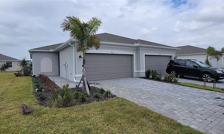 8716 Saint Kitts Cir — Photo 1