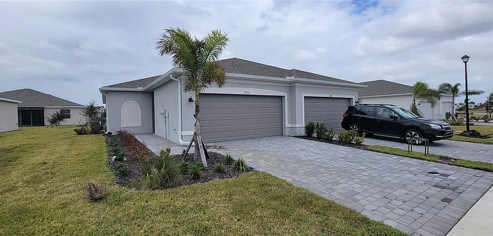 8716 Saint Kitts Cir