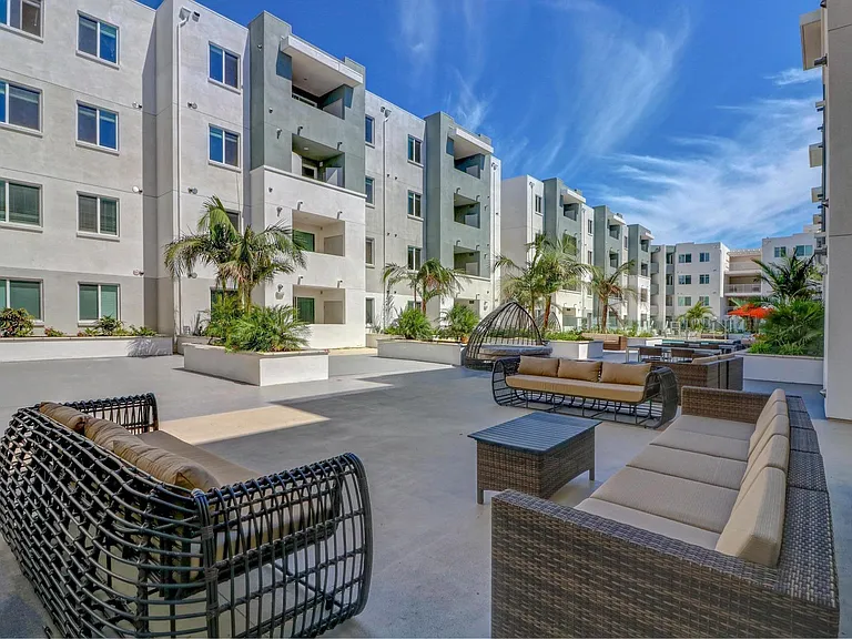 Seacrest Homes Apartments — Photo 27