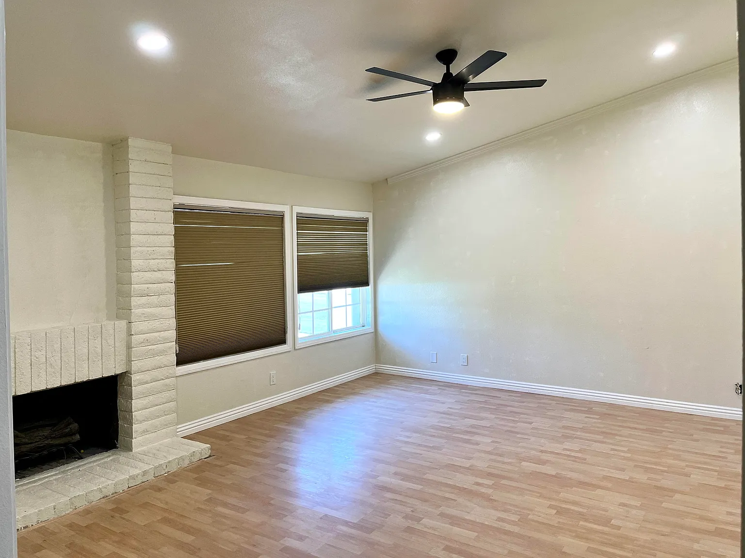 4 bed, 1941 sqft, $4,100 — Photo 3