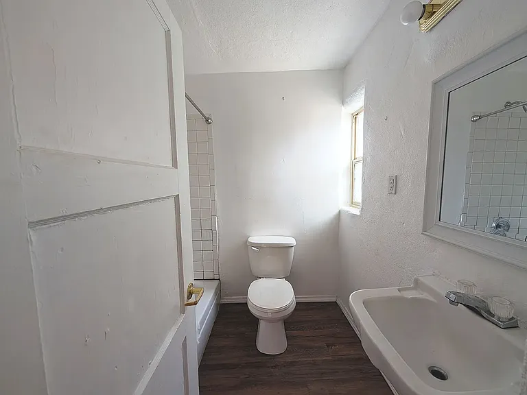 1203 Barelas Rd SW #C — Photo 5