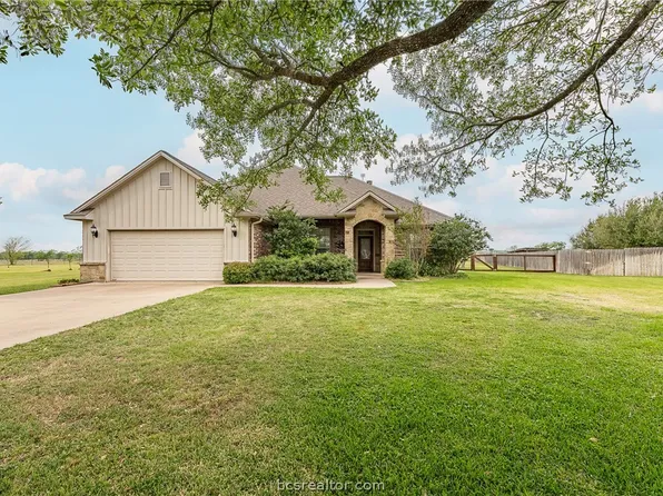 4192 Wagonwheel Rd, Bryan, TX 77808