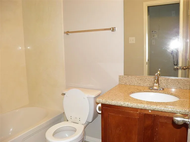 12827 Mills Breeze Dr — Photo 9