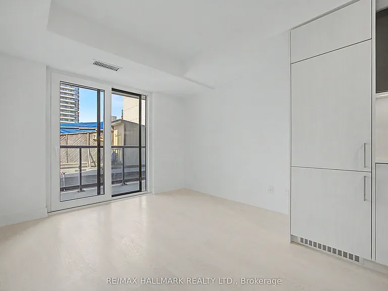 308 Jarvis St #406 — Photo 7