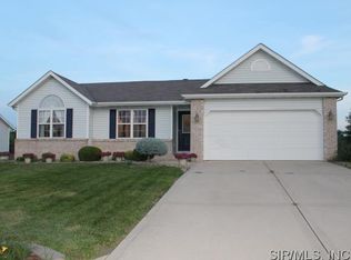 2105 Copper Creek Rd, Maryville, IL 62062