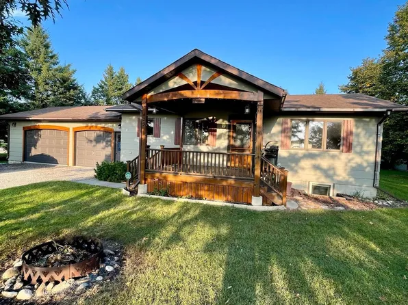 423 N Sunset Ave, Parkers Prairie, MN 56361