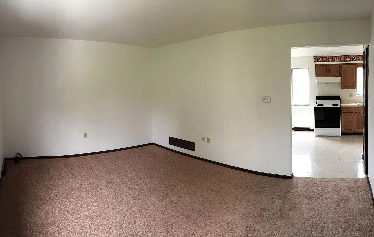 100 Hill Street — Photo 2