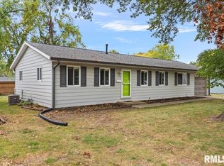 204 Glenn Dr, Chatham, IL 62629