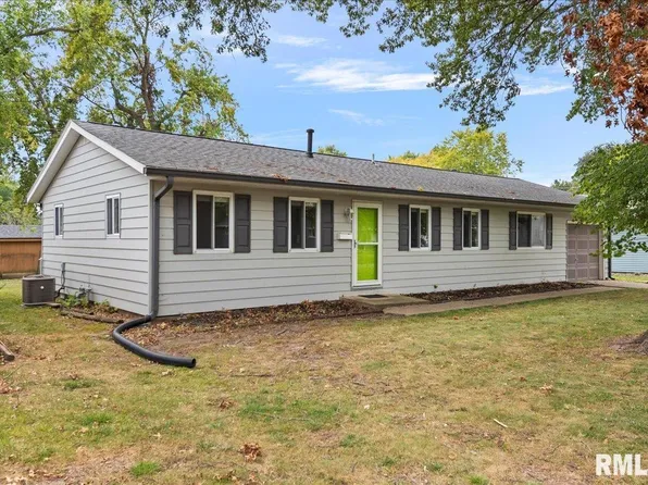 204 Glenn Dr, Chatham, IL 62629