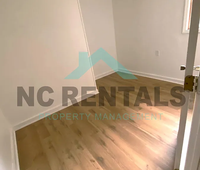 730 Motor Rd — Photo 32
