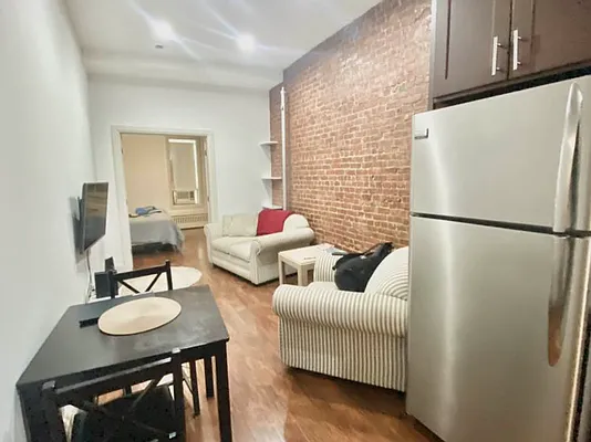 Rented by Papp Realty | media 3