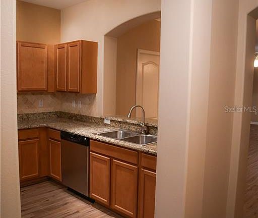4th image of 4132 Winding Vine Dr