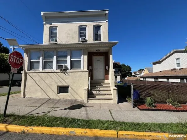 570 Broad St, Carlstadt, NJ 07072
