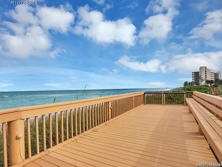 10600 S Ocean Dr #2 — Photo 34