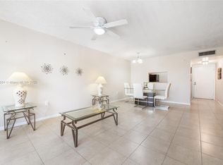 10625 SW 112th Ave APT 313, Miami, FL 33176