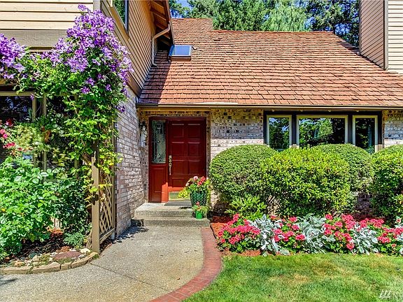 2nd image of 25260 Lake Wilderness Country Club Dr SE #C