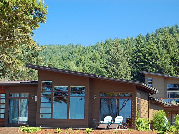 Between forest and sea