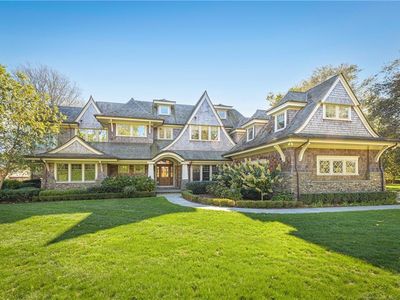 10 Ocean Lawn Ln, Newport, RI, 02840