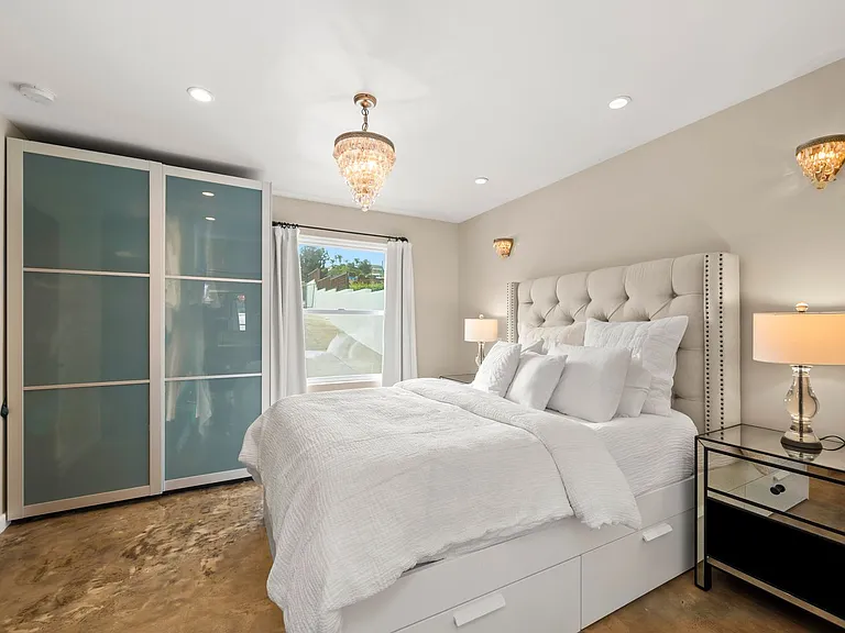 802 1/2 Stevens Ave — Photo 12
