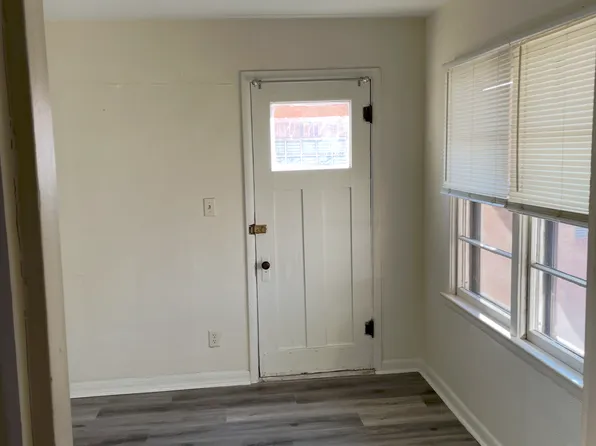 600 N Hastings Ave #4, Hastings, NE 68901