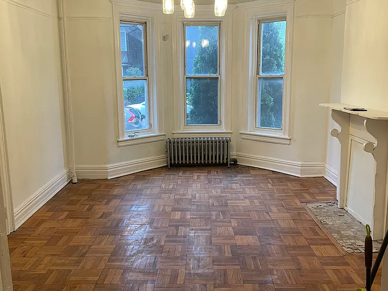 142 Winthrop St #1 — Photo 7