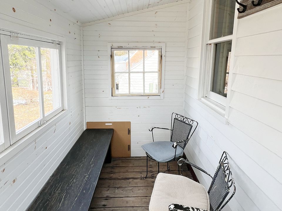 Sunroom entryway