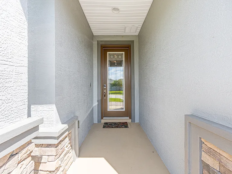 5529 NW 43rd Lane Rd — Photo 2