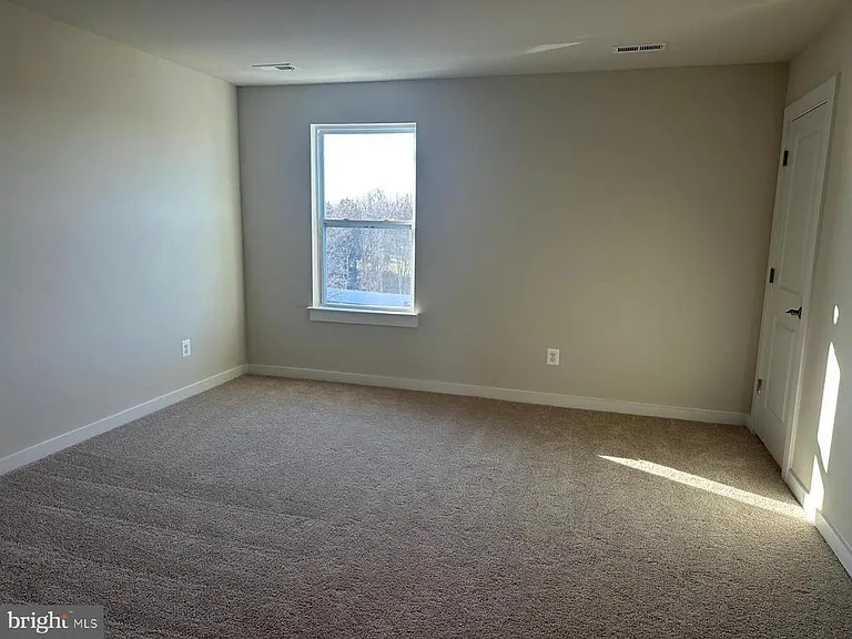 113 Marlow Ct — Photo 14