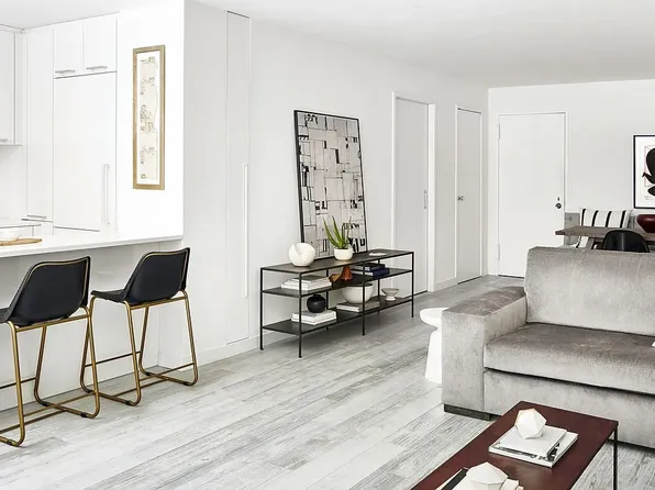 70 East 10th Street image 2 of 16