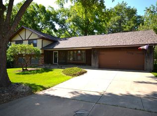 2025 Wembley Rd, Waterloo, IA 50701