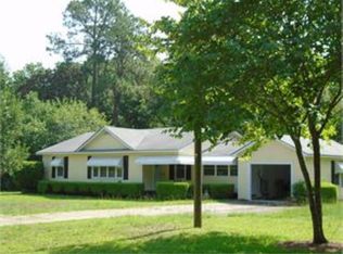 10 Orchard Rd, Hawkinsville, GA 31036