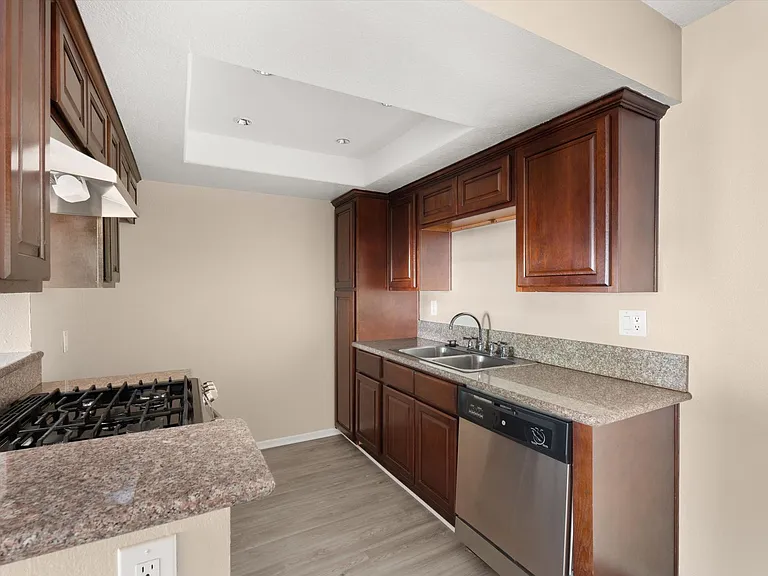 Ironwood Apartments — Photo 104