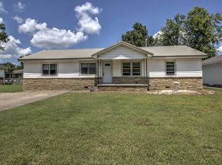 1103 Lewis St, Pryor, OK 74361