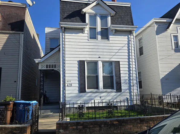 428 8th Ave APT 1, Dayton, KY 41074