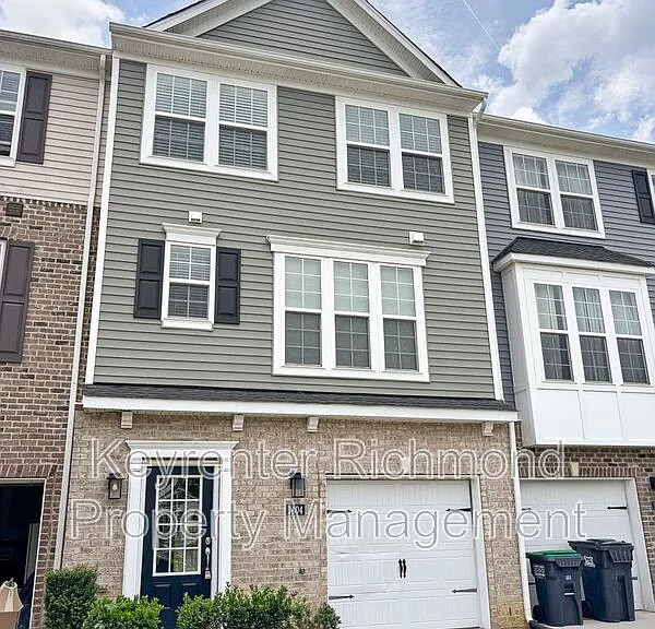 1404 Whitehurst Way — Photo 1