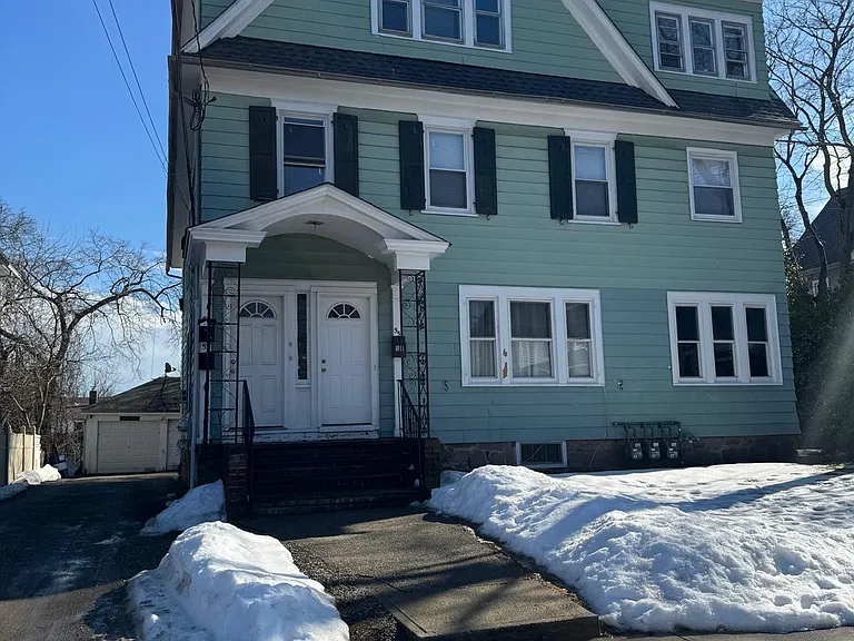 51 Marion St #3 — Photo 1