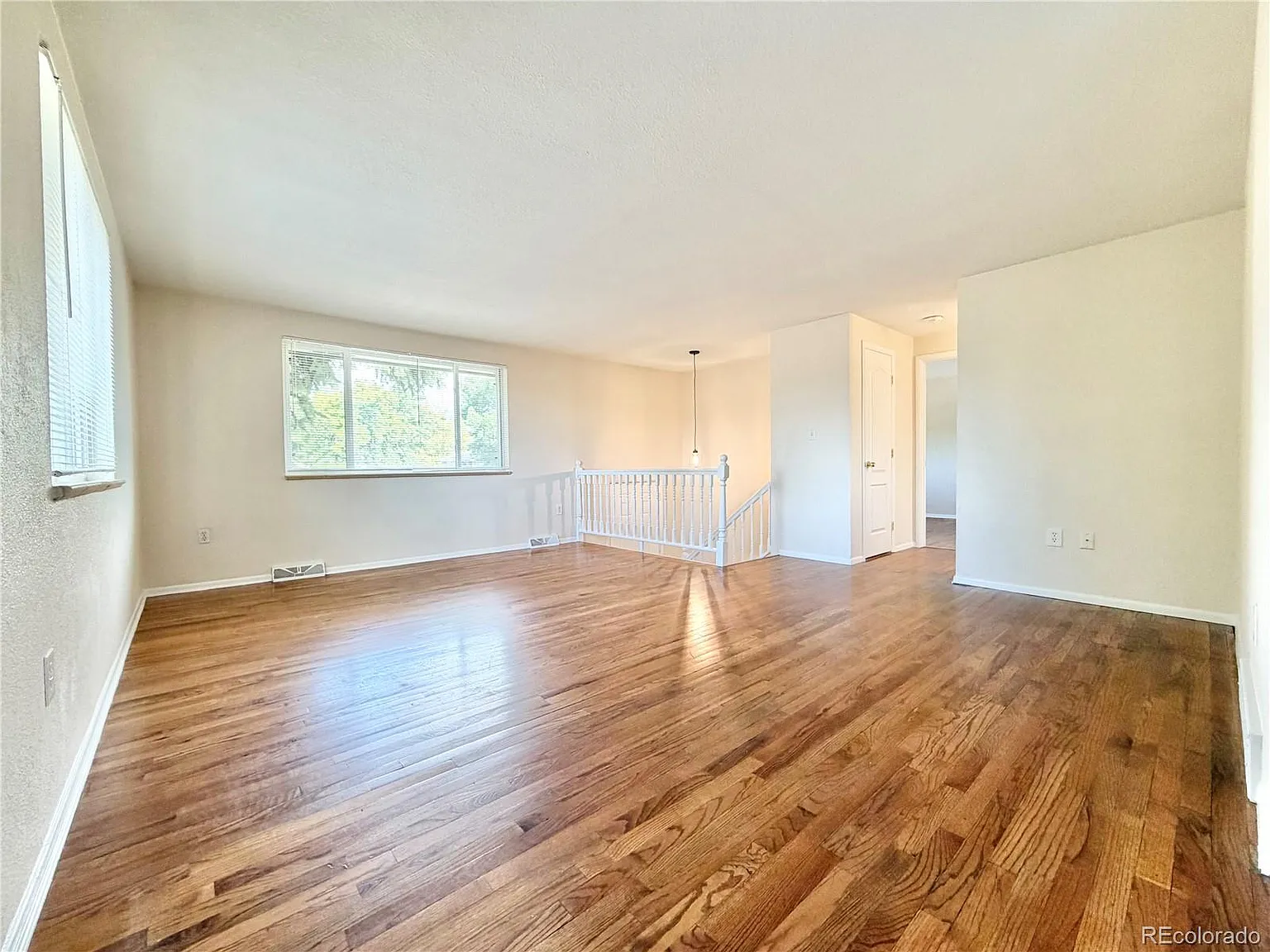 5 bed, 2.0 bath, 2305 sqft, $3,200 — Photo 2