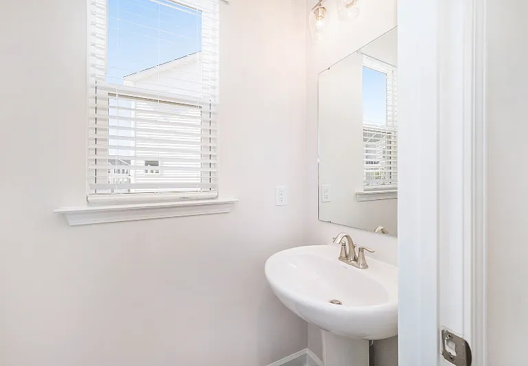 318 Lanyard St — Photo 18