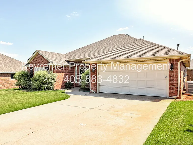 13216 SW 2nd St — Photo 3